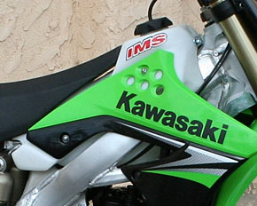IMS Fuel Tank (Natural) 2.7 Gal KX450f 09-11: AOMC.mx