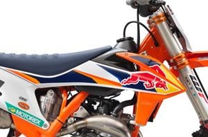 Main image of 2020 KTM Red Bull Factory Edition Shroud 450 SX-F Right Side