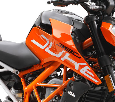 Main image of KTM Right Shroud 390 Duke 17-20 (Orange)