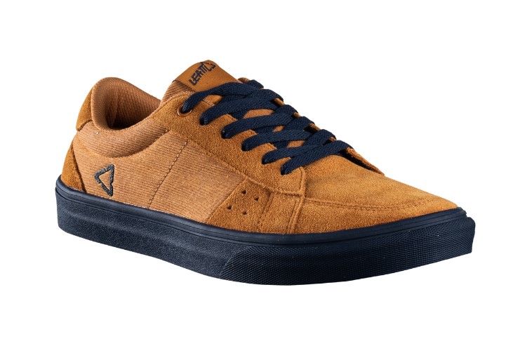 Main image of Leatt Shoe 1.0 Flat V22 (Brown/Blue)